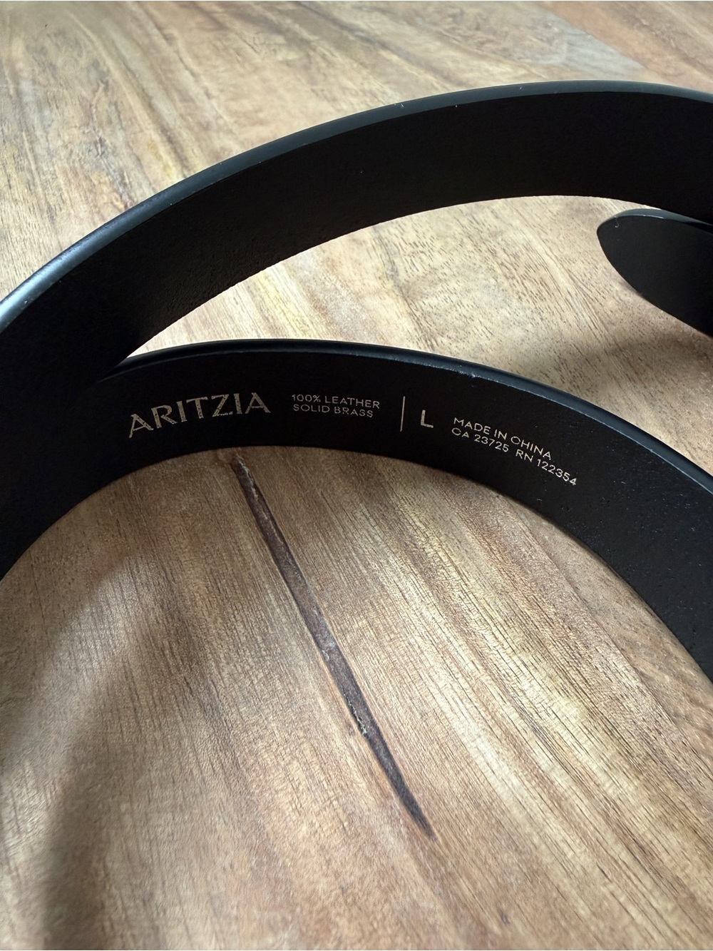 ARITZIA Perennial Smooth Black Leather Belt with Silver Oval Buckle Size Large - Picture 3 of 4